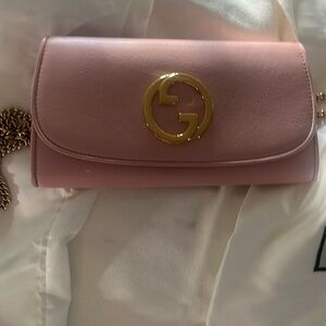 Pink Gucci